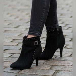 Rouge Women's Faux Suede Ankle Boots size 9
